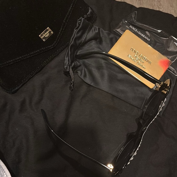 ❌SOLD❌🔥Dolce & Gabbanna sunglasses - Picture 3 of 6